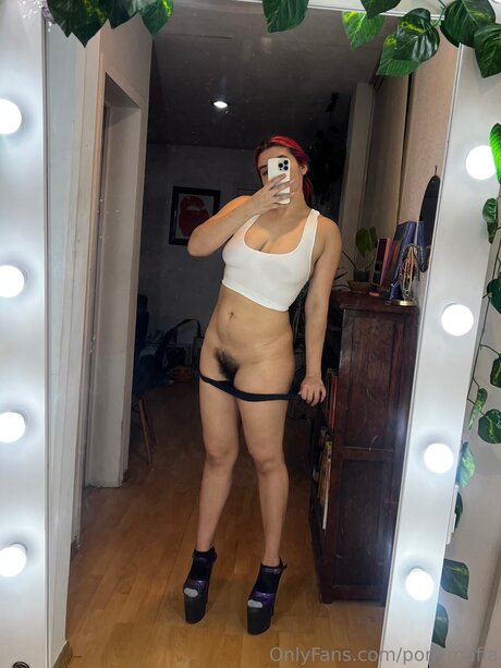 HAIRY PONY_ hot star photos