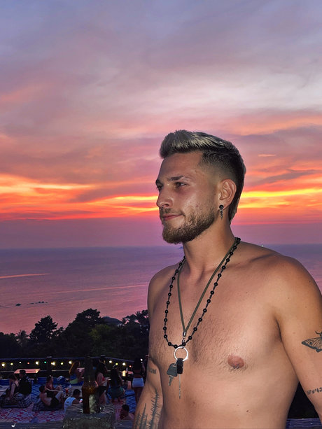 ponchic hd pornstar picture