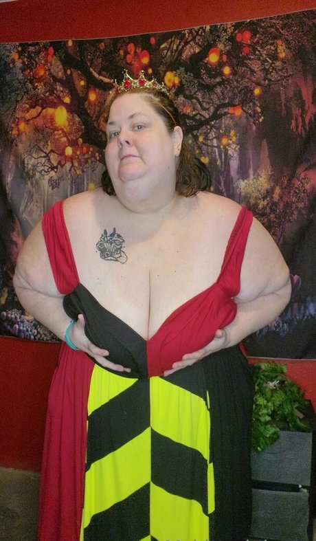 mskittydelgato sexy actress pic