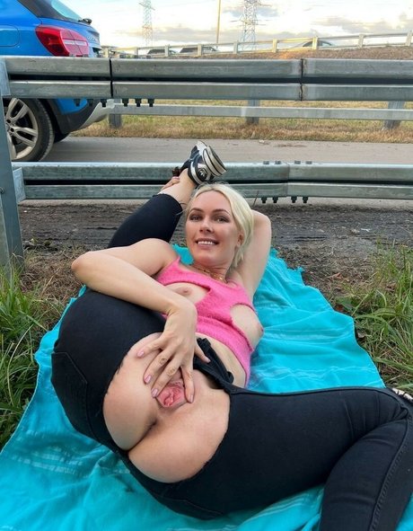 AnnaDelos model porn pics