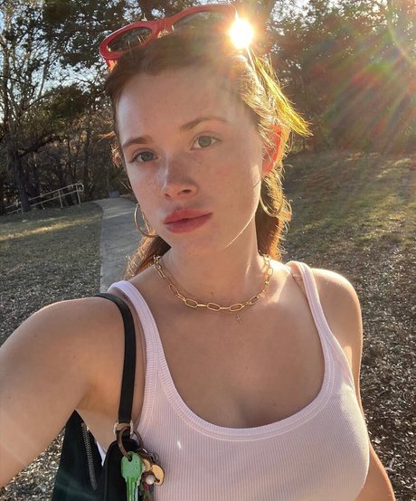 Violet Brinson beautiful model images