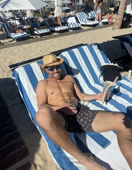 toddysmith model beautiful picture