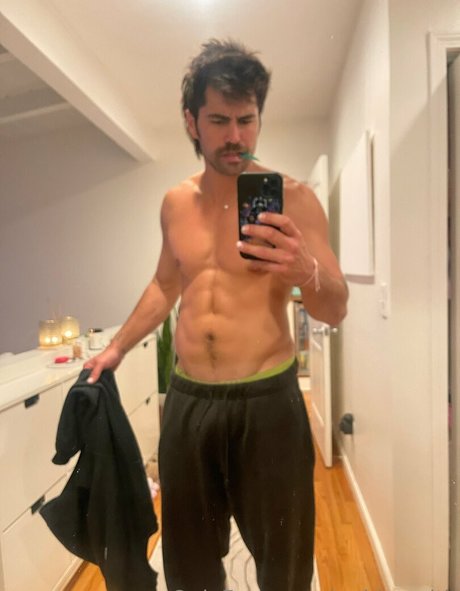 toddysmith erotic model photos