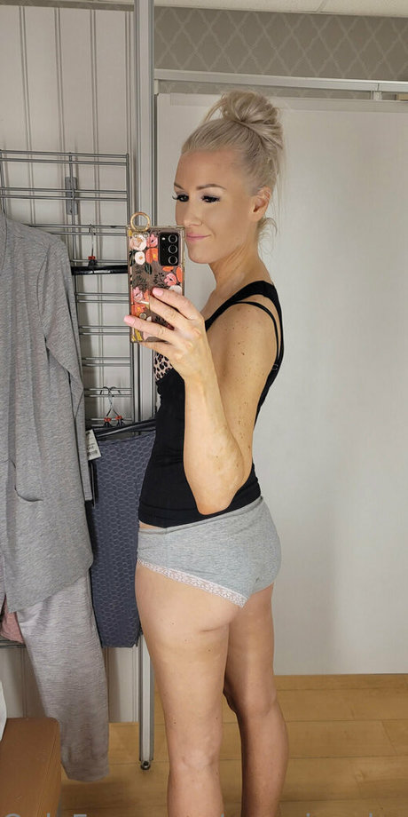 americanhousewife pornstar exclusive pics