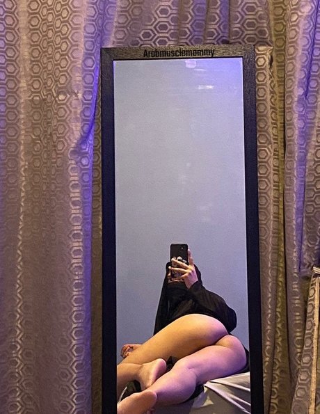 Arabmusclemommy star photo