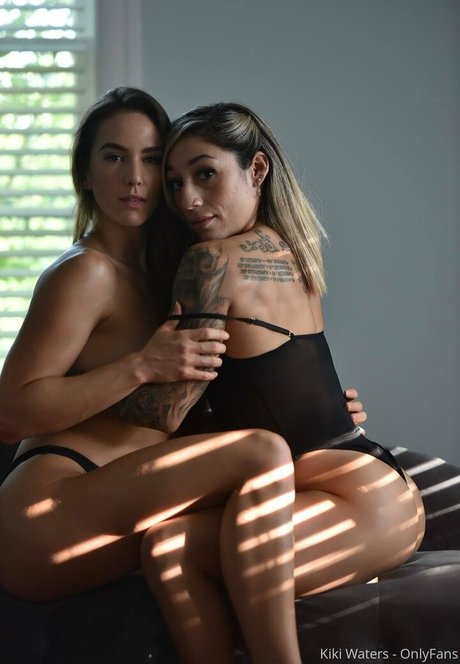 kikiwaters model nice pics