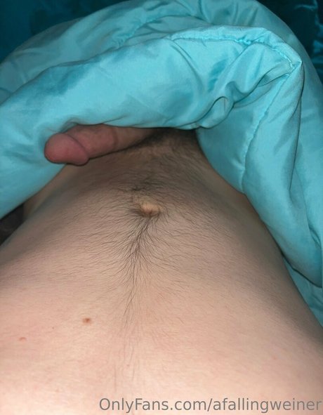 afallingweiner nude actress picture