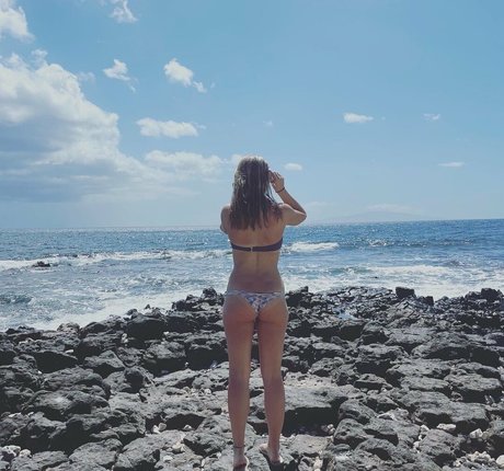 beachbabefourever best star photo