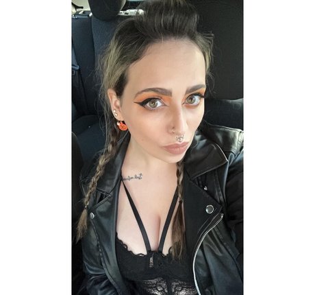 DaniLou pornstar exclusive pictures