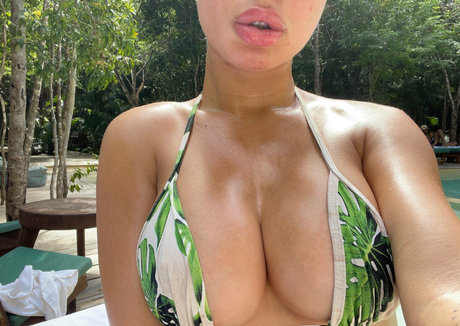 emxuncut model porn pics