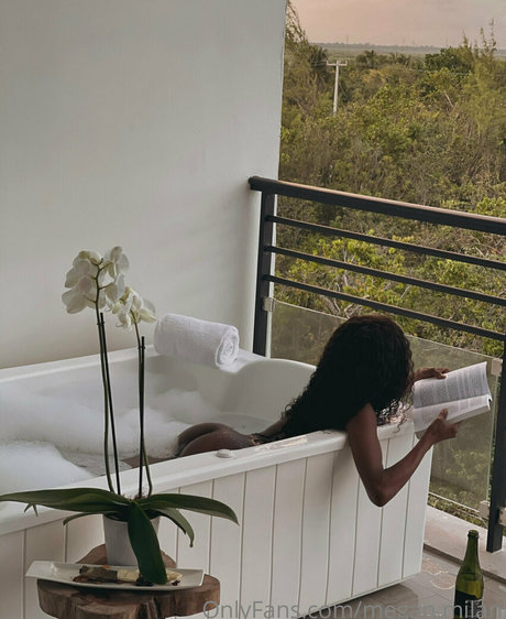 Megan Milan nice pornstar pic