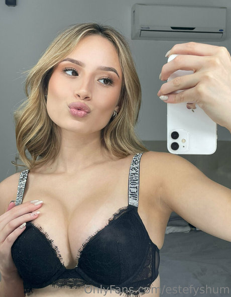 estefyshum pornstar hot pic