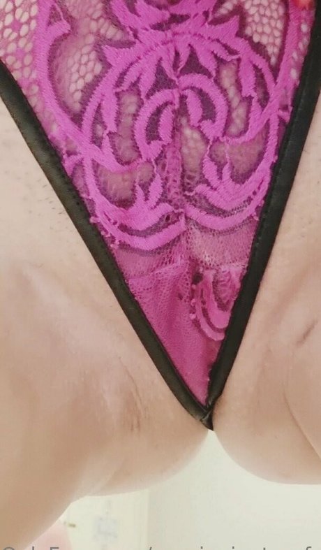 aussiegiantessfree Profile pic