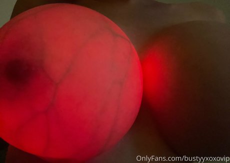 leoniagold actress galleries