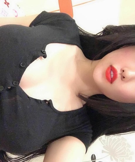 Duyenn Hipp best model gallery