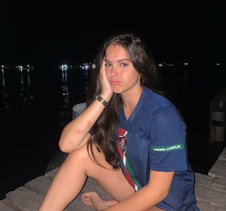 Izabelly Linhares hot pornstar pictures