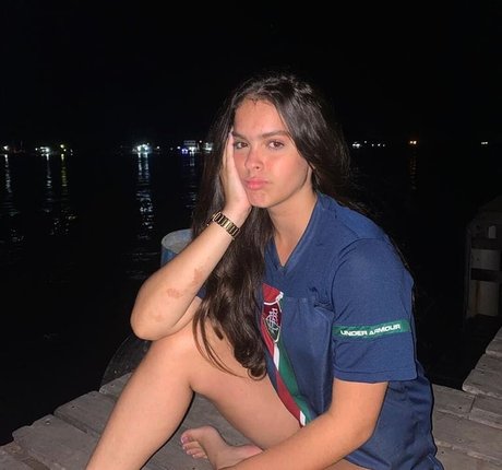 Izabelly Linhares art actress images