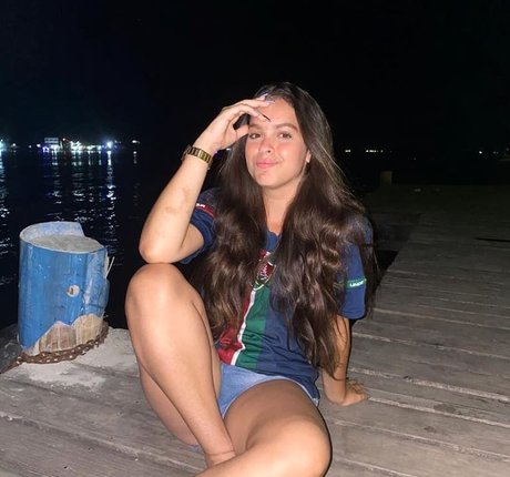 Izabelly Linhares pretty star pic