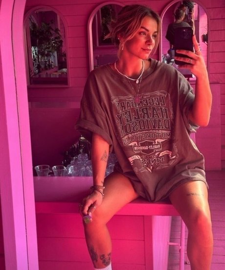 Lea Flavy naked star img