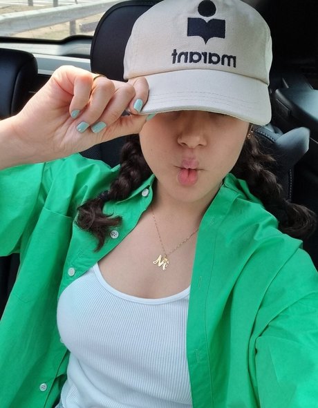 Maisa xxx model photo