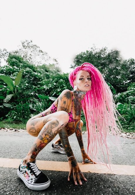 Bantikboy nude model photos