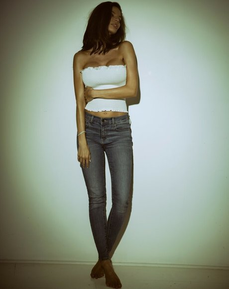 white shemale onlyfans hot sex images