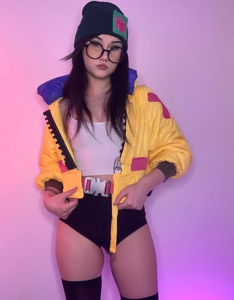 wspghost sexy actress photos