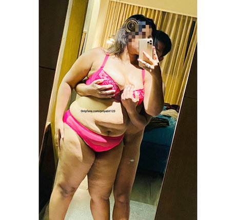 priyablr123 naked pornstar images