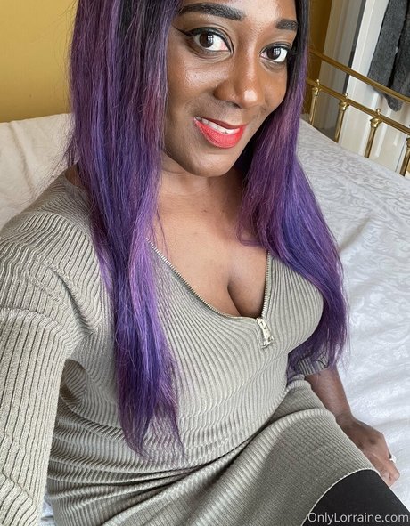 mslorraineldn star nude picture