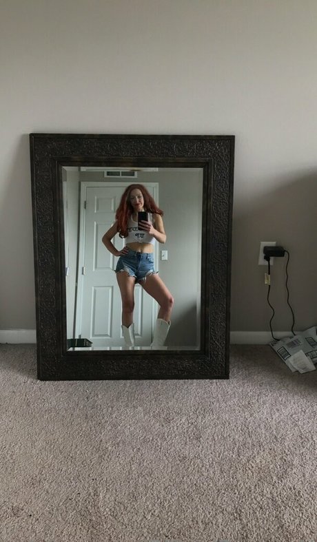 officialdavisonv model exclusive archive