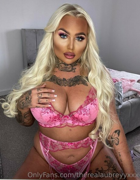 inkedblondieeee pornstar naked pics