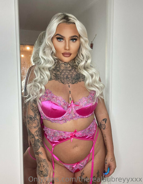 inkedblondieeee model nudes pictures