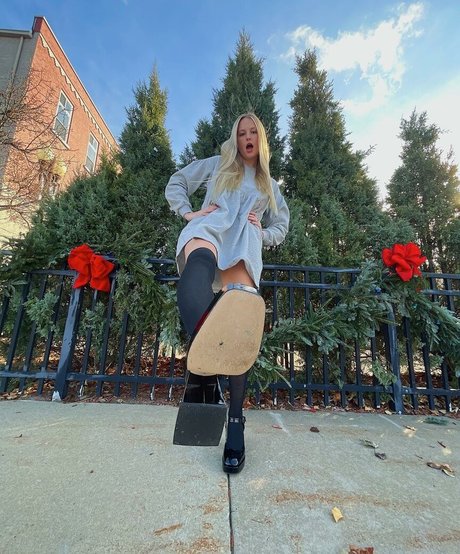 Anya Marie erotic pornstar picture