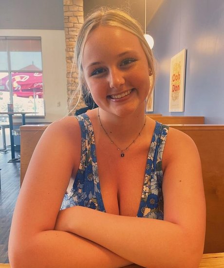 Anya Marie pornstar erotic archive