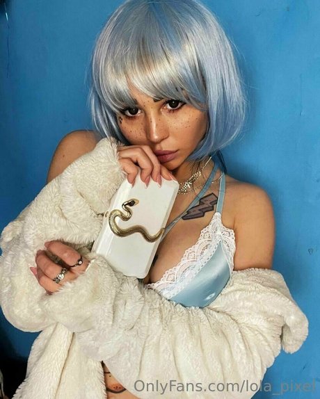 lola pixel free actress pic