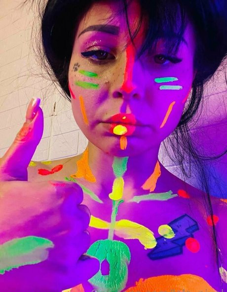 lola pixel best model pic