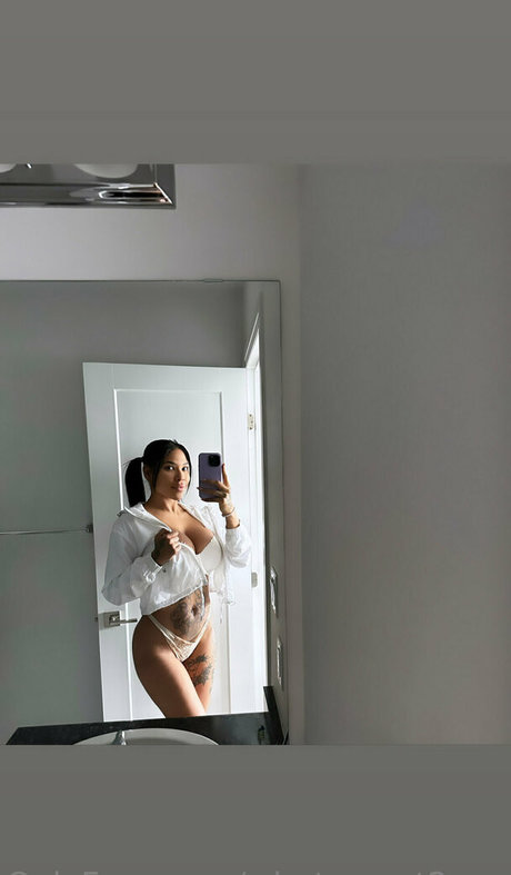 whatuwant2see best pornstar img