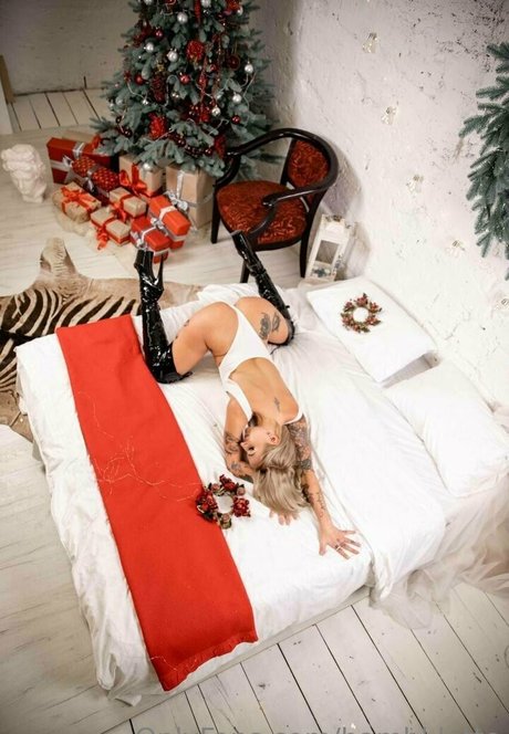 roni paradise star porn image