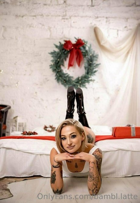 roni paradise sex model picture