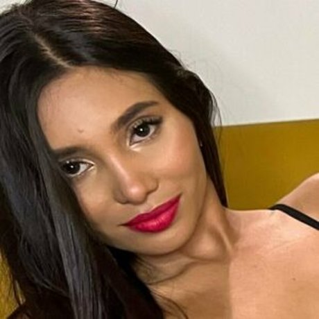 anniequeeen pornstar top img