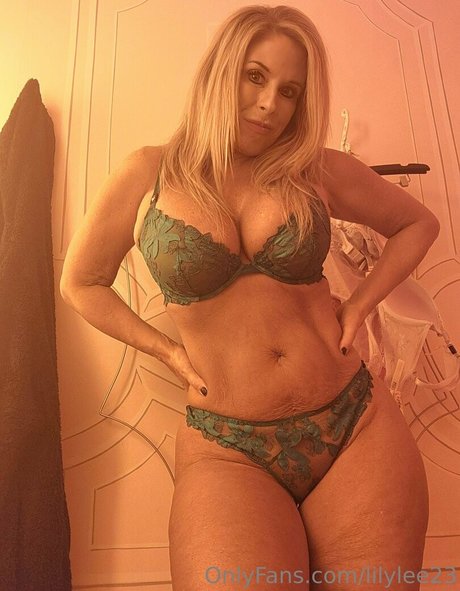 lilylee23 best model pic