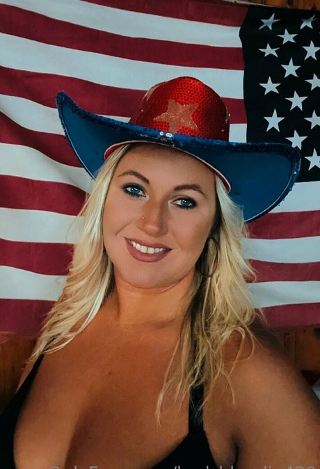 bad blondie33 model exclusive galleries