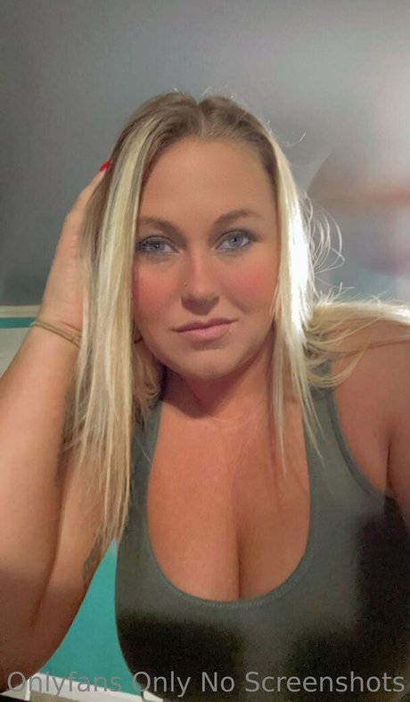 bad blondie33 top model archive