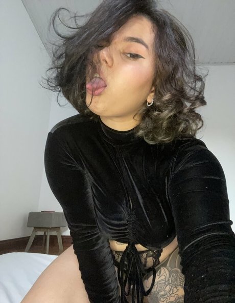 Diana Koyuncu free actress pictures