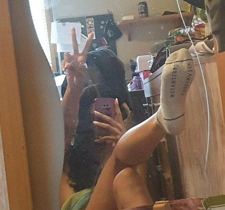 hope feet nudes star gallery