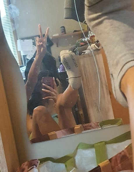 hope feet erotic actress pictures