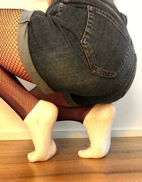 officialfeetforfun pornstar sexy gallery