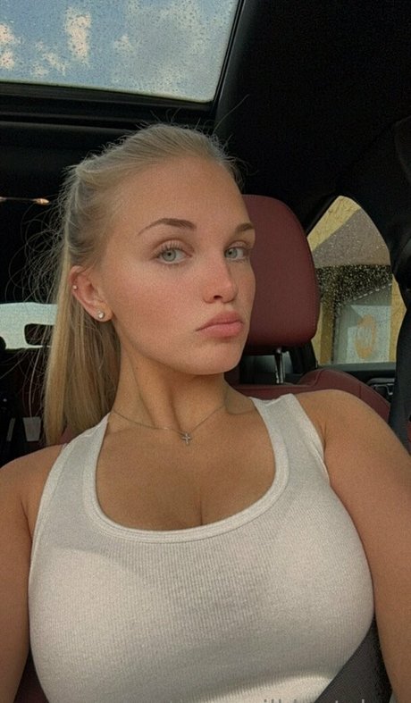 livelovelee pornstar perfect images