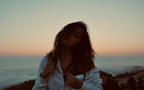 lolahale xo art model image