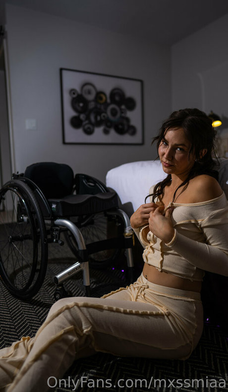 mxssmiaa pornstar free pic